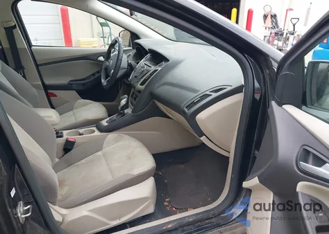 2014 Ford Focus Se z USA, uszkodzony, nr VIN 1FADP3K2XEL403590